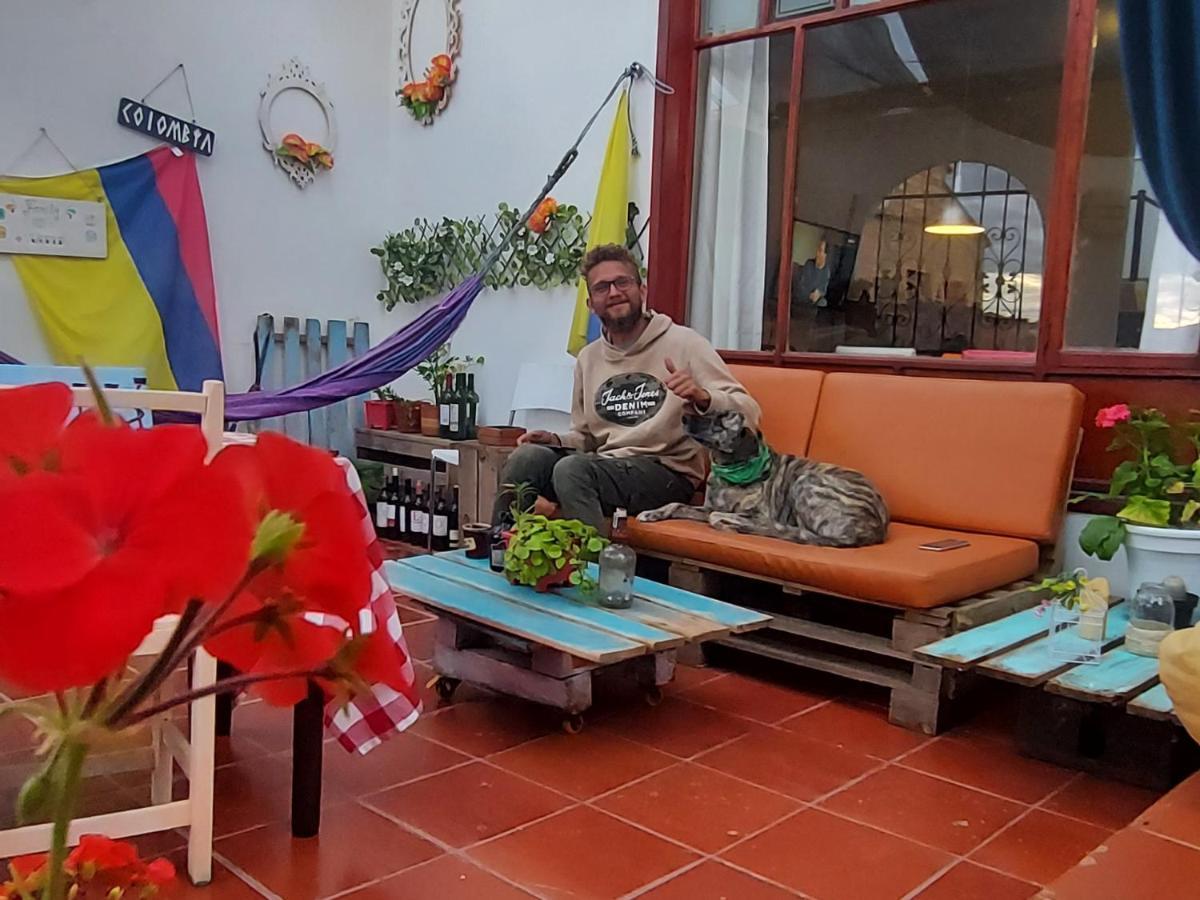 Family Host Hostel 莱瓦镇 外观 照片