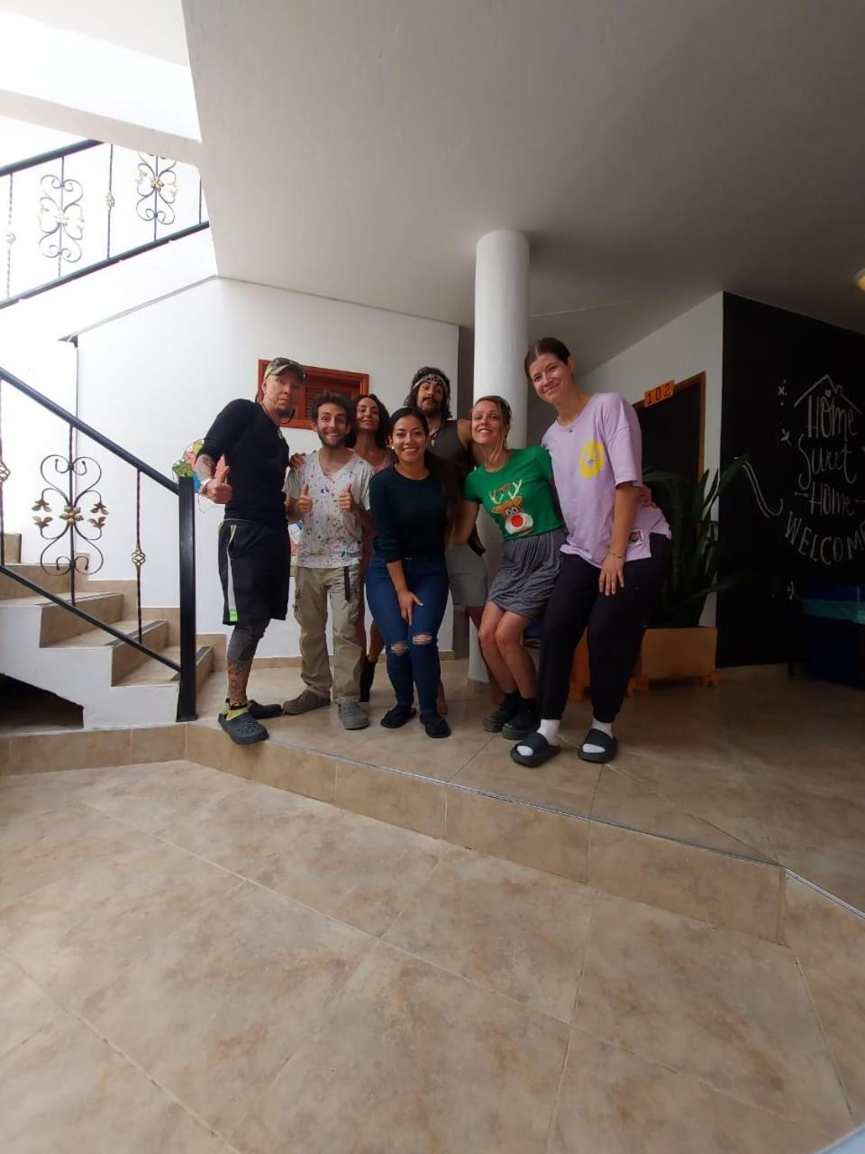 Family Host Hostel 莱瓦镇 外观 照片