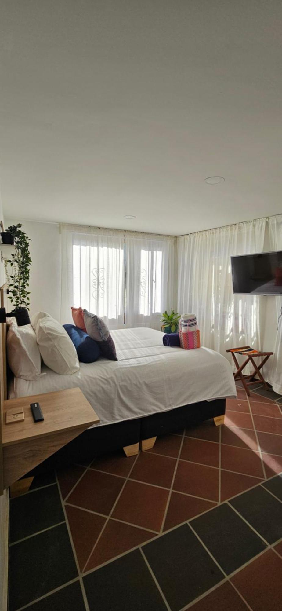 Family Host Hostel 莱瓦镇 外观 照片