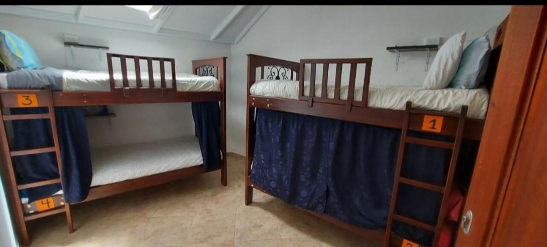 Family Host Hostel 莱瓦镇 外观 照片